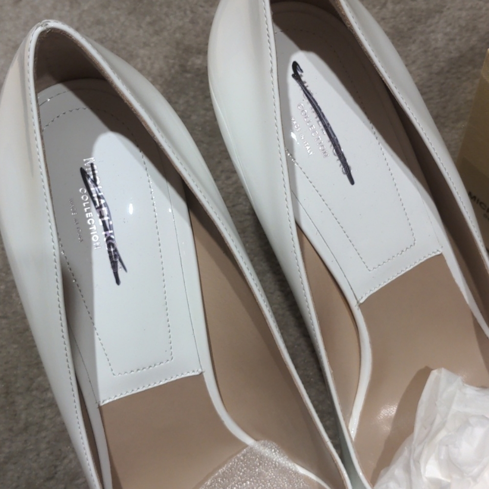 Michael Kors Collection Gretel Runway Pump - Picture 5 of 6